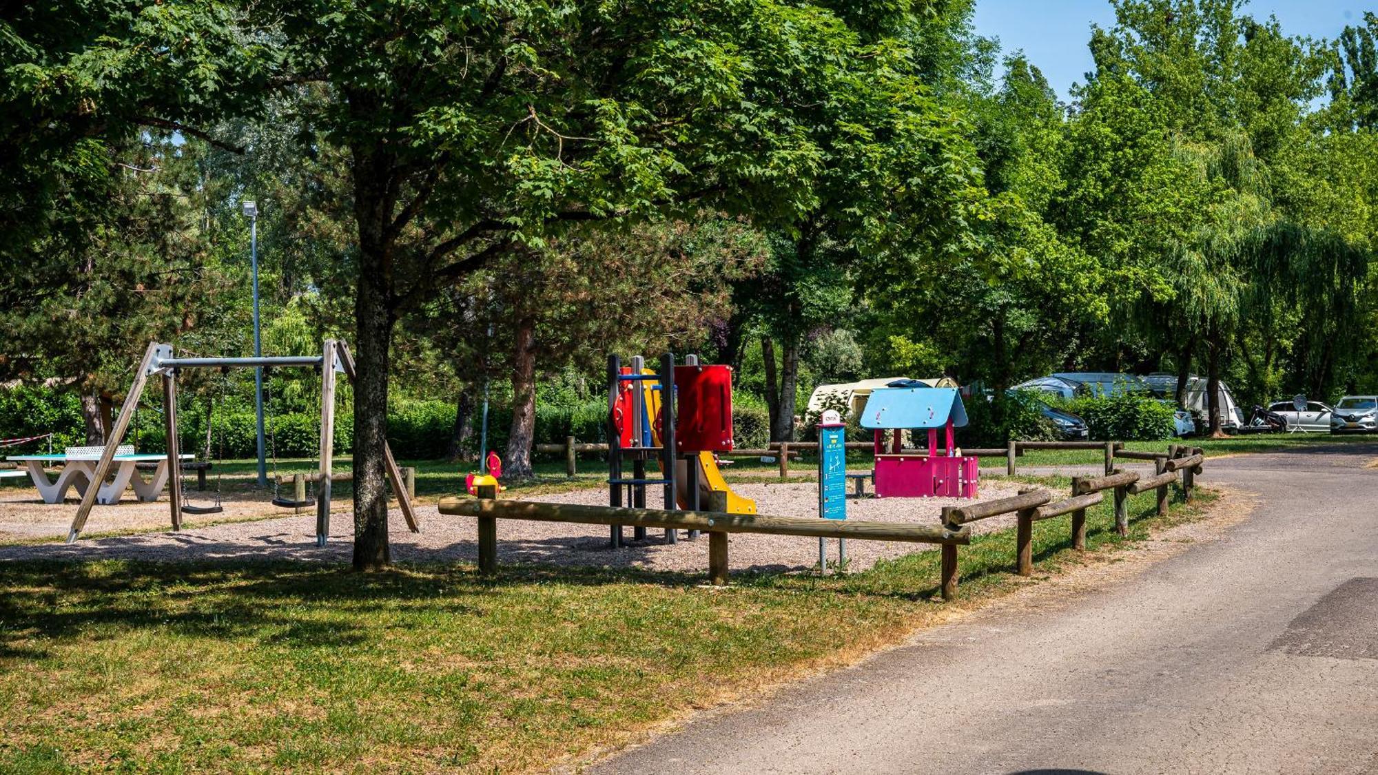 Camping Vesoul Vaivre-et-Montoille Esterno foto